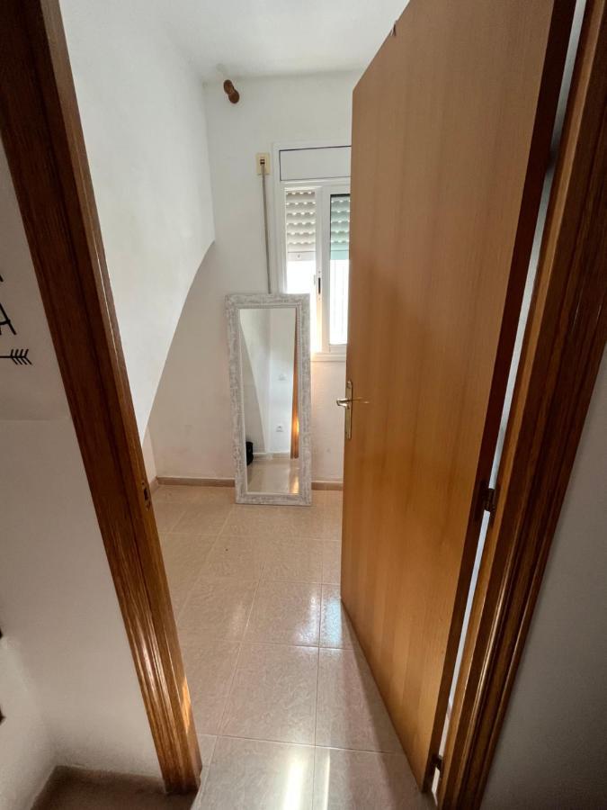 Casa En Vilafortuny Con Barbacoa Piscina Comunitaria Кембрилс Екстериор снимка