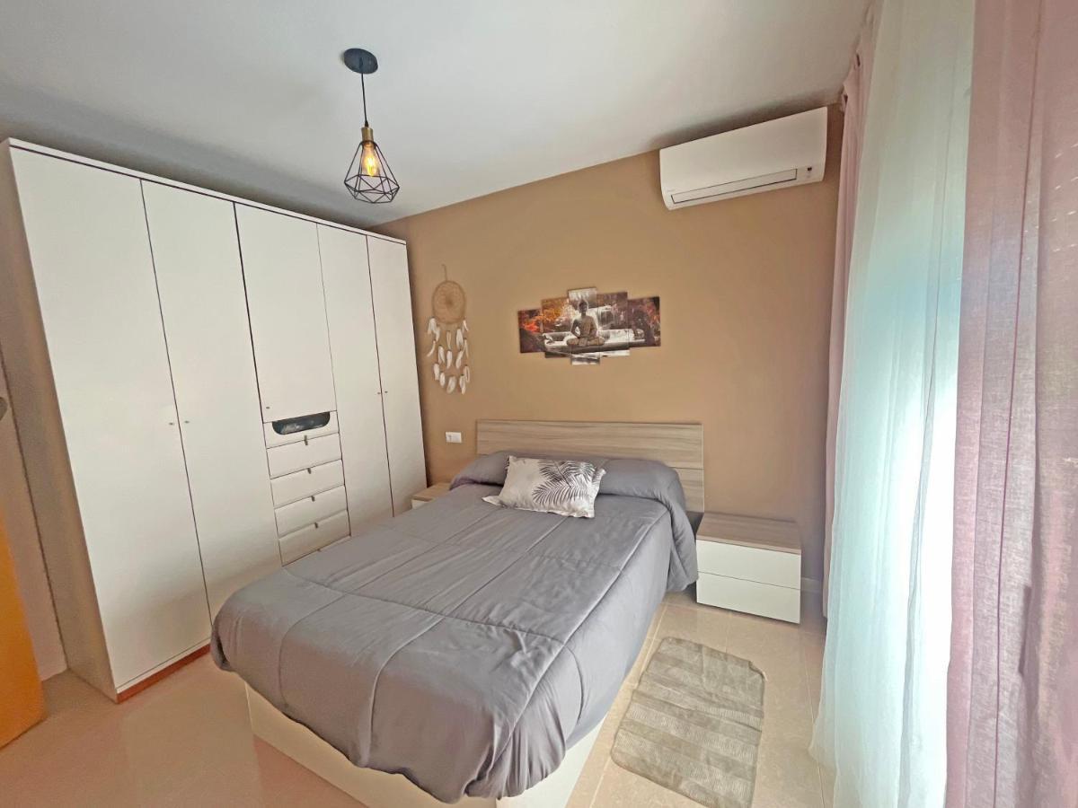 Casa En Vilafortuny Con Barbacoa Piscina Comunitaria Кембрилс Екстериор снимка